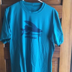 Men’s Patagonia T-shirt. Size Large.